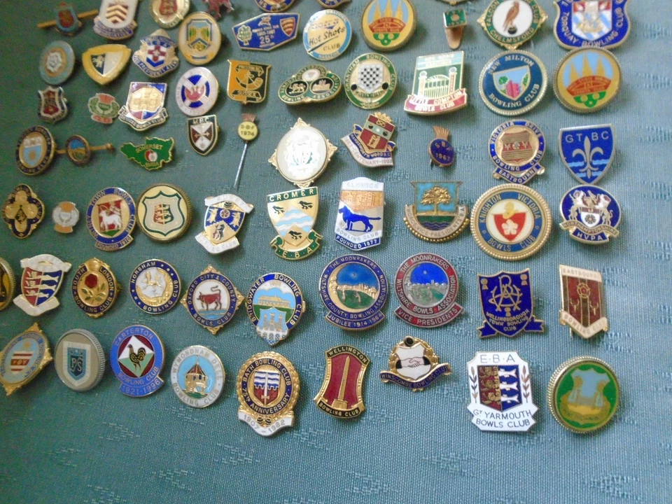 JOB LOT COLLECTION OF 100 DIFFERENT UK BOWLS BOWLING PIN BADGES - Image 4 of 4