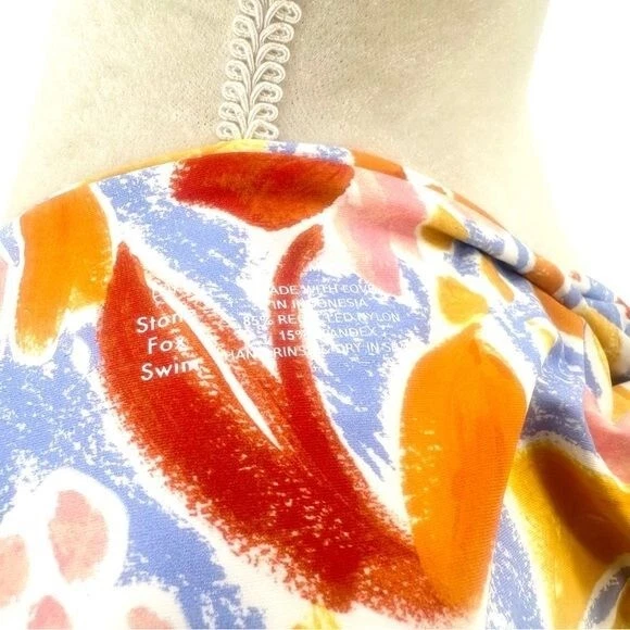 Stone Fox Swim | Nuevo con etiquetas Azalea L Grande Pétalo Fiesta Una Pieza Nadar Libre Peo... Foto 4 de 4