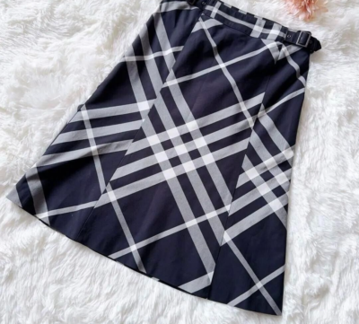 スカート Burberry London Nova Check Long Skirt 40 Burberry London Nova Check Skirt color Black belt logo Size 40