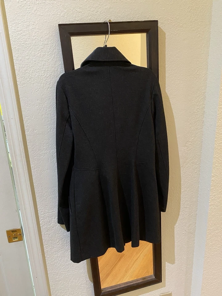 Chaqueta para mujer Cabi gris oscuro con botones XS con bolsillos doble pecho Foto 3 de 4