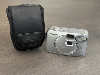Fujifilm FinePix A101 1.3MP Digital Camera Silver FAULTY Spares or Repair