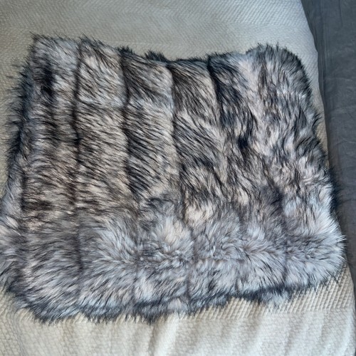 RH RESTORATION HARDWARE LUXE FAUX FUR THROW/JETEE 50”x60” New - Picture 8 of 10