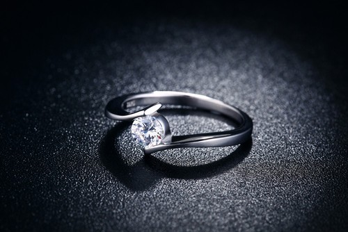 Anillo solitario de corte redondo de 0,5 quilates oro blanco sobre plata genuina - Imagen 3 de 6