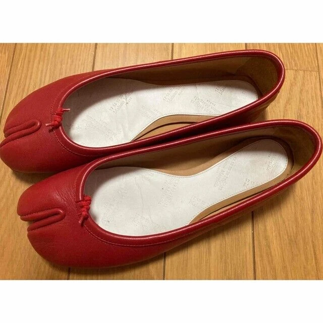 Red flat pumps sale