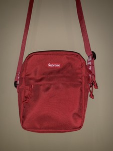 supreme shoulder bag ss18 retail