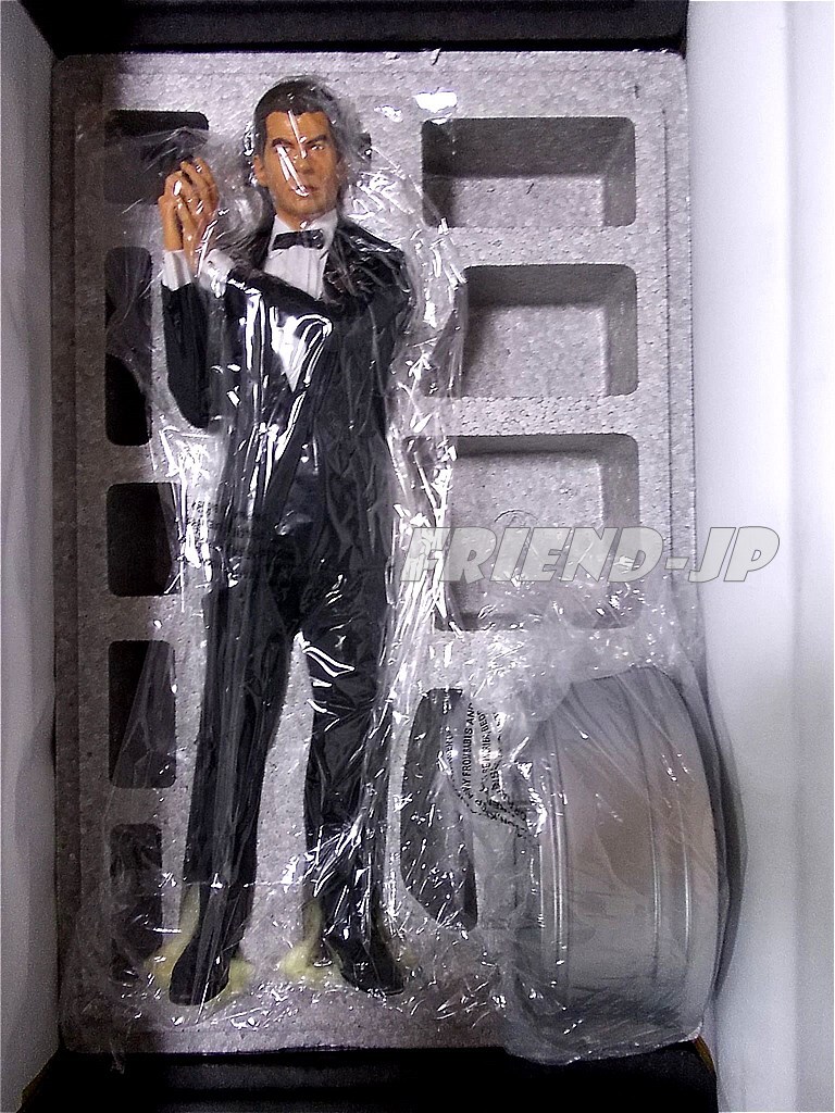 007 DIE ANOTHER DAY　Pierce Brosnan as James Bond　12インチフィギュア Sideshow Toy Die Another Day Pierce Brosnan as James Bond