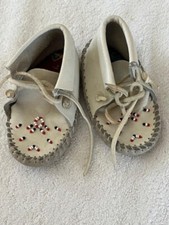 1960  s Leather Beaded Baby Moccasins Shoe Lace Tie Slip On Shoes Soft 5 Vintage