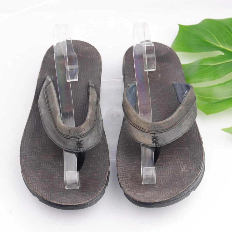 Sandalia Chaco Kirkwood para hombre talla 11 tanga deslizable chanclas cuero gris angustiado Foto 2 de 4