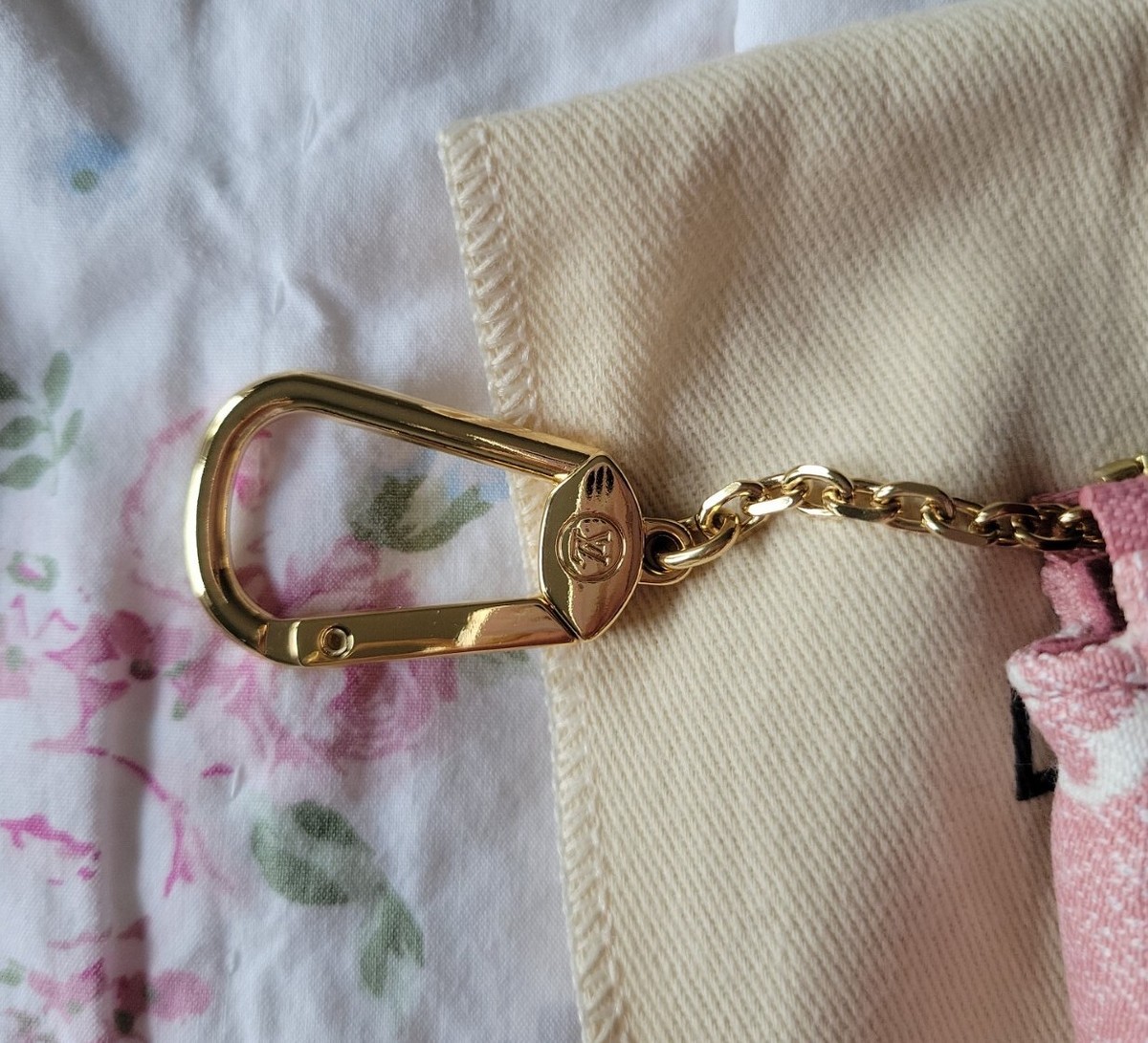 LOUIS VUITTON Micro Pochette Accessoires Key Case M81176 LOUIS VUITTON Micro Pochette Accessoires Key Case M81176