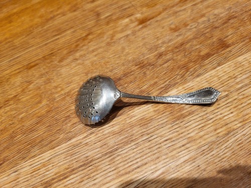 Vintage Sugar Sifter Tea Strainer Silver EPNS Ladle Spoon Decorative Shell - Picture 2 of 7