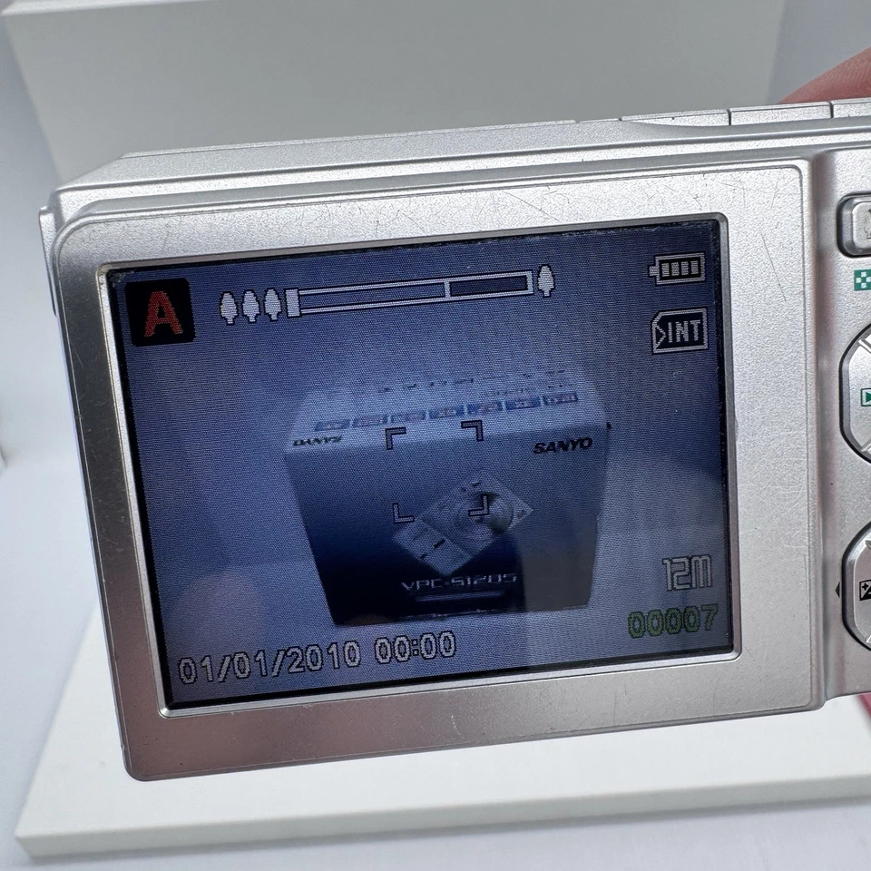 Sanyo VPC-S1285 Compact Digital Point & Shoot Camera 12.0MP w Box, Manual, Cable - Image 4 of 4