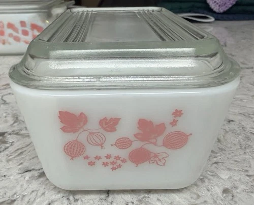 Vintage Pyrex Gooseberry Rectangular Dish 0502