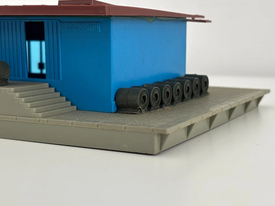 LIMA Italia Scalo Merci Freight Yard scala H0 anni '70 per treni elettrici - Immagine 3 di 4