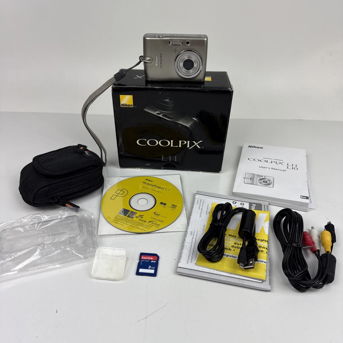 Nikon COOLPIX L11 Digital Cameras 5-6.9 MP Maximum Resolution for