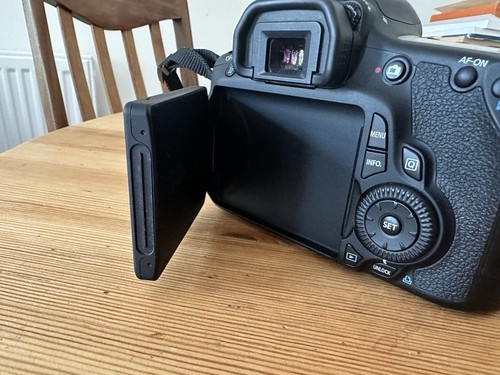 Canon EOS 60D Body Only 18.0MP Digital SLR Camera - Black - Picture 4 of 7