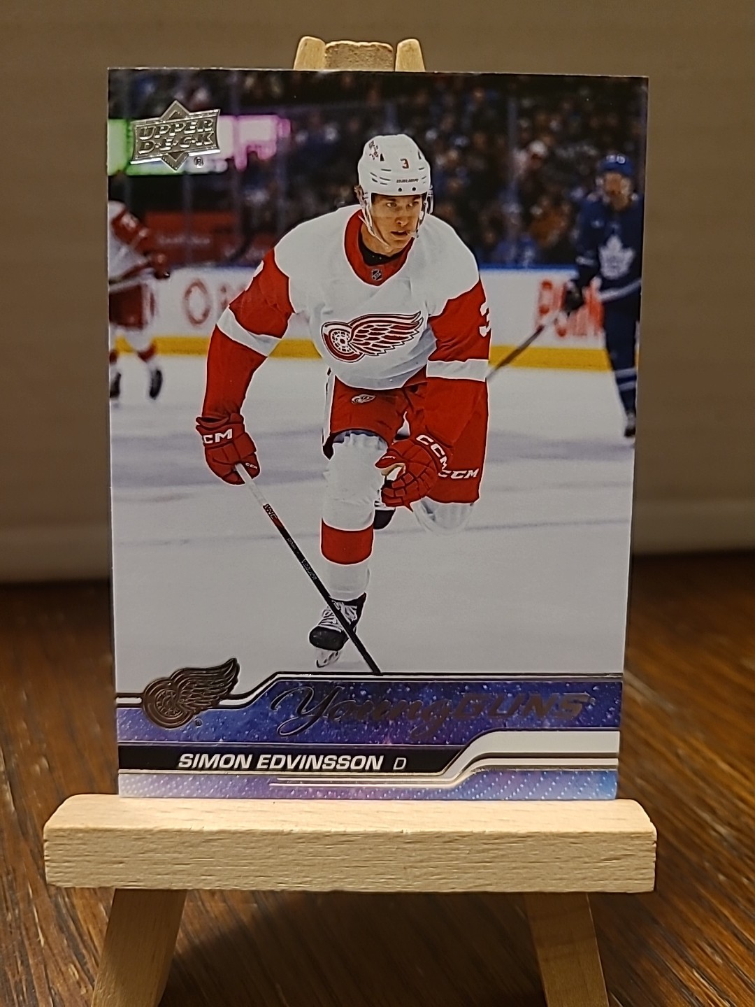 2023-24 Upper Deck Series 1 - Young Guns Simon Edvinsson #228 (RC)