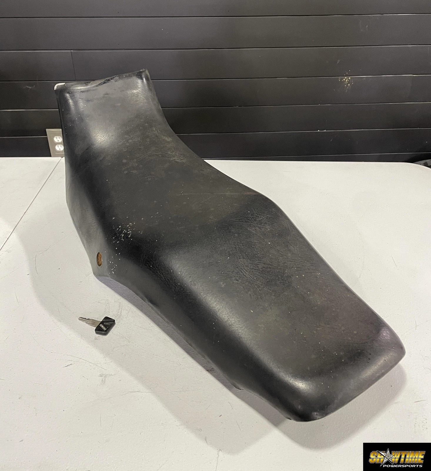 1986 YAMAHA FAZER 700 FZX700 FRONT DRIVERS SEAT