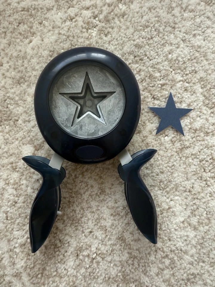 Lote de 7 punzones de papel para apretar a mano Fiskars formas XL y cortador de esquinas usados Foto 4 de 4