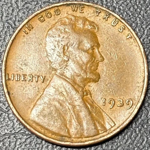 1939 Lincoln Wheat Cent • Fine to Extra Fine • Philadelphia Mint • 1C Semi-Key