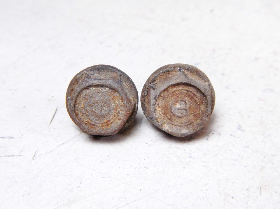 82 HONDA CB750SC CB750 NIGHTHAWK 750 LICENSE PLATE BRACKET MOUNTING BOLTS - Image 3 of 3