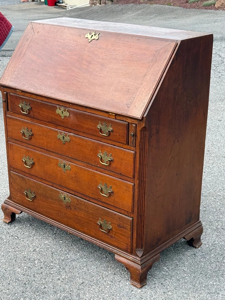 antiguo nogal Chippendale inclinado recepción c 1780 country Pa estriado 1/4 columnas Foto 3 de 4