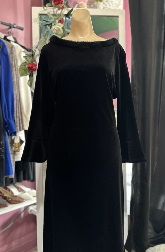 Vintage 90s Maxi Dress Black Velvet Faux Fur Trim Whimsy Goth Witchy Boho 1X - Image 3 of 4