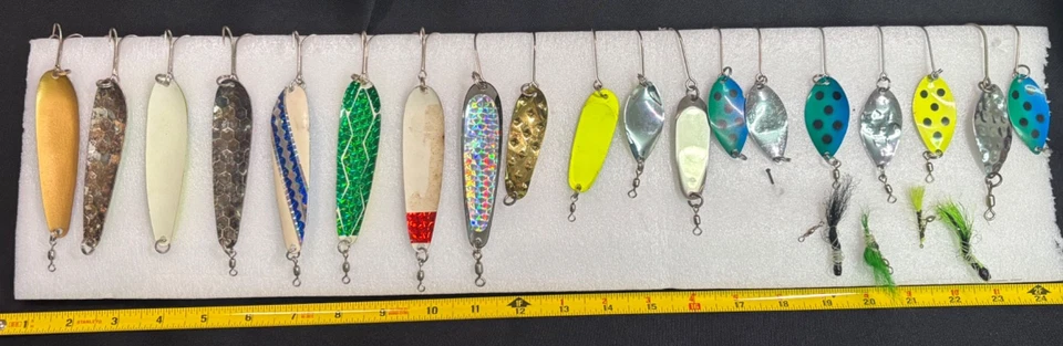 Walleye Trolling Spoons lote de 19, 4 señuelos de bonificación Foto 2 de 4
