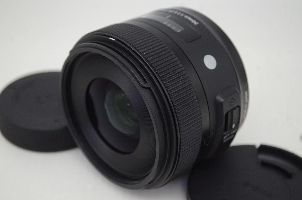 [Mint] SIGMA Art 30mm F1.4 DC HSM Lens for Nikon F Mount w/ Box #251129v - Image 2 of 4