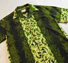 IOLANI Vintage 1960s Mens Barkcloth Hawaiian Shirt Green Tapa Med-Large