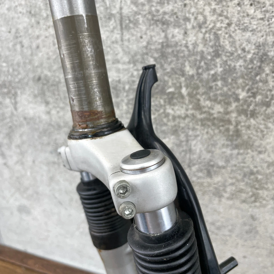 Vintage Rock Shox Mag 10 Fork 1 1/8 Threadless PARTS 26 in 7" Steerer 26" Mag 10 - Image 3 of 4