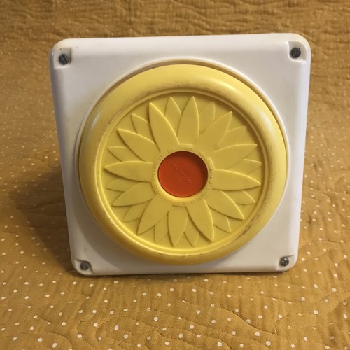 Fisher Price 1978 Activity Cube Vintage Turn & Learn Sounds Dial Mirror Sliders - Picture 3 of 8