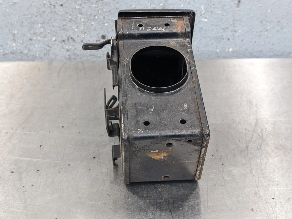 Caja de filtro de admisión de aire OEM 13700-34501 Suzuki GS650E 1981-1982 Foto 4 de 4