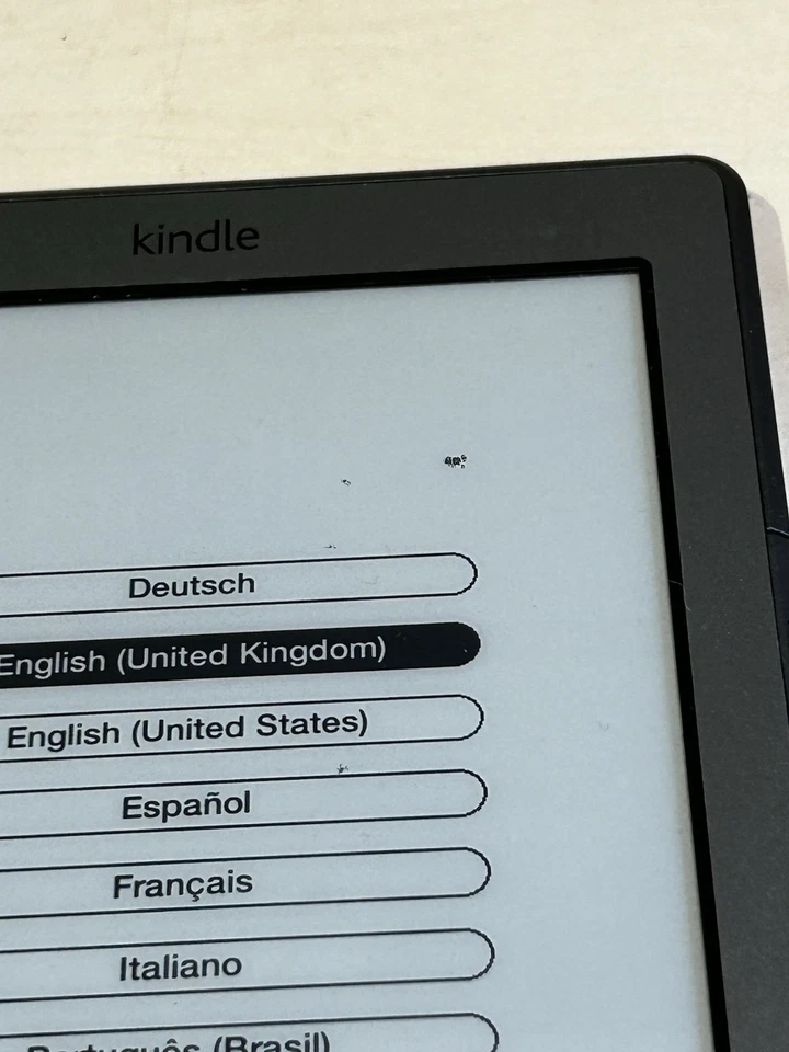 Amazon Kindle 4th Generation 6" eReader Wi-Fi Silver Works w/USB Charger Bundle - Image 3 of 4