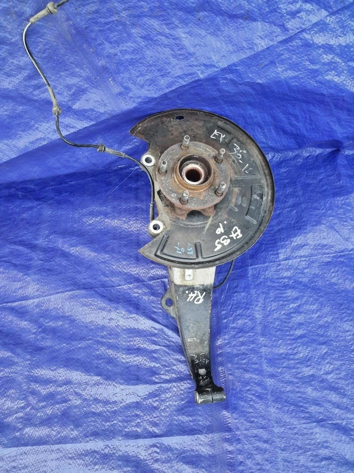 Infiniti EX35 2008-2012 eje de pasajero delantero derecho nudillo cubo de rueda OEM Foto 4 de 4