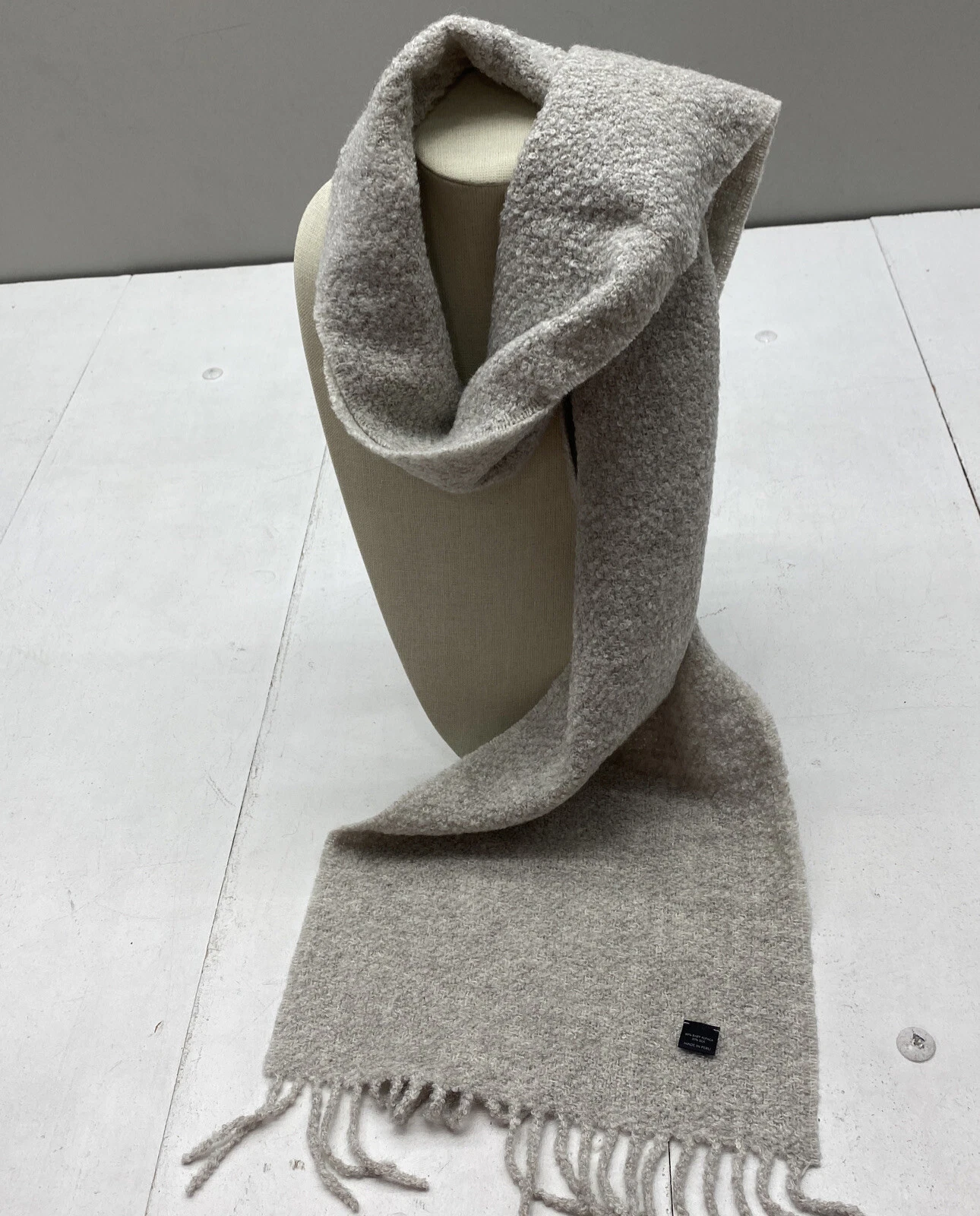 Heather Gray Baby Alpaca and Silk Scarf With Fringe New
Opens in a new window or tab