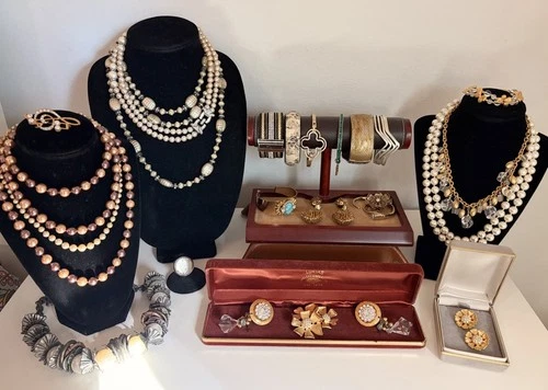 Antique Vintage Large Lot Gold Costume Jewelry Pearl Rhinestone