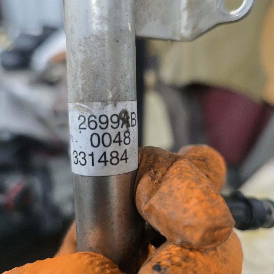 Liberty Dakota Nitro 2005-2012 3,7 L riel de inyección de combustible con inyector 53031102AB Foto 3 de 3