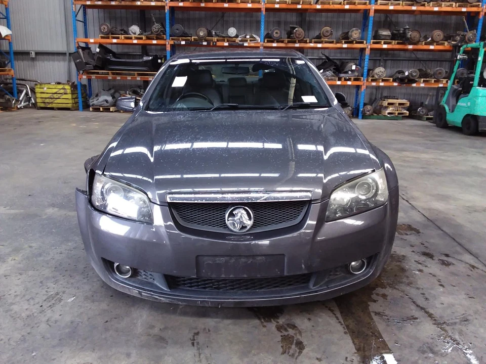 HOLDEN COMMODORE BONNET VE, BONNET MOULD, 08/06-05/13 2009 - image 3 of 4
