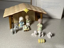 Precious Moments Nativity Playset 2002 Avon F611221 Plastic 