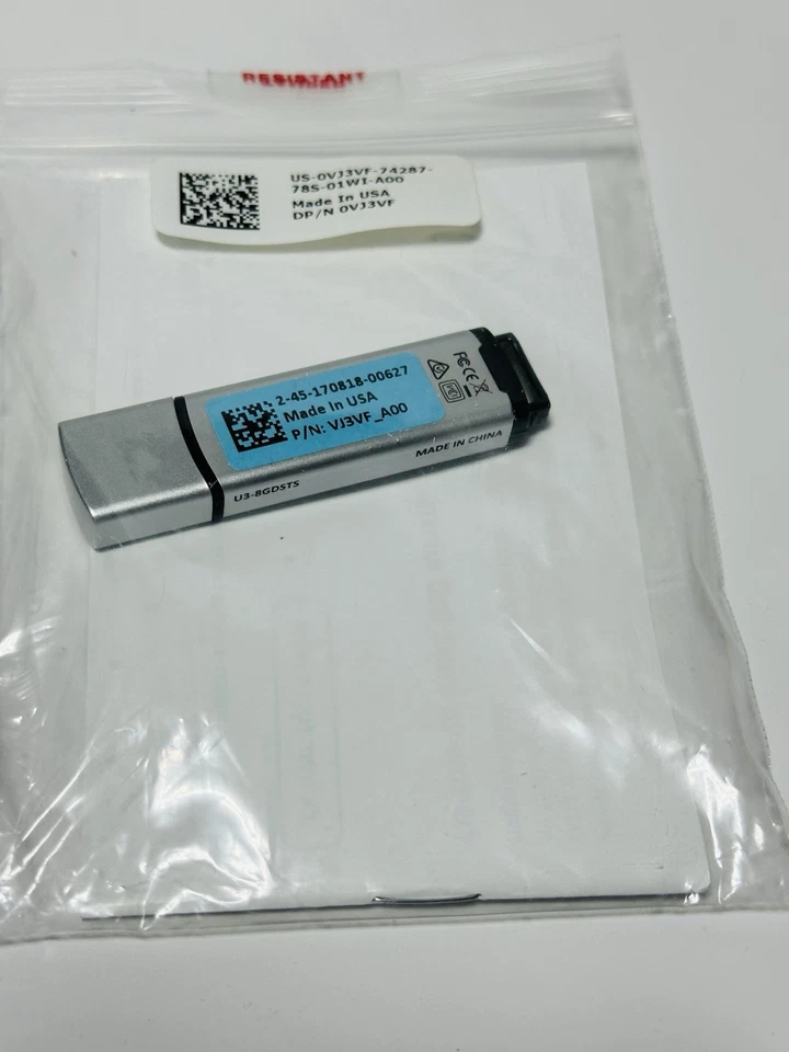 Dell Mentor Media Windows 10 Recovery Media USB Part VJ3VF_A00 - Silver 8GB - Image 2 of 4