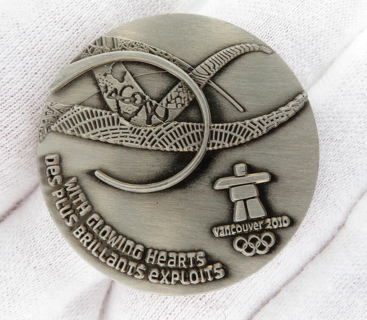 VANCOUVER 2010 WINTER OLYMPIC Games Nature Tee Shirt Top Long Sleeve Gold Medal