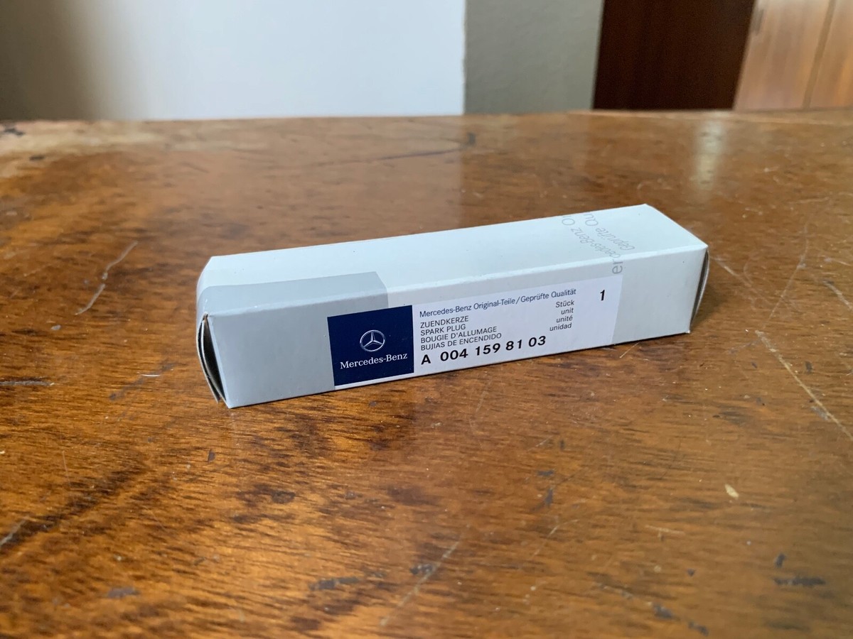 メルセデスベンツ 純正スパークプラグ A0041598103 8本単位 Mercedes-Benz Spark Plugs (A 004 159 81 03) Genuine MB Spark