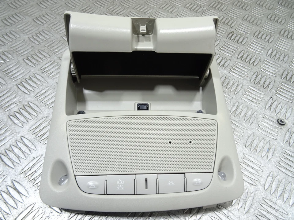 Nissan Leaf Tekna Ze0A MK1 2015 5 puertas escotilla interior delantera luz de techo *11437 Foto 3 de 4