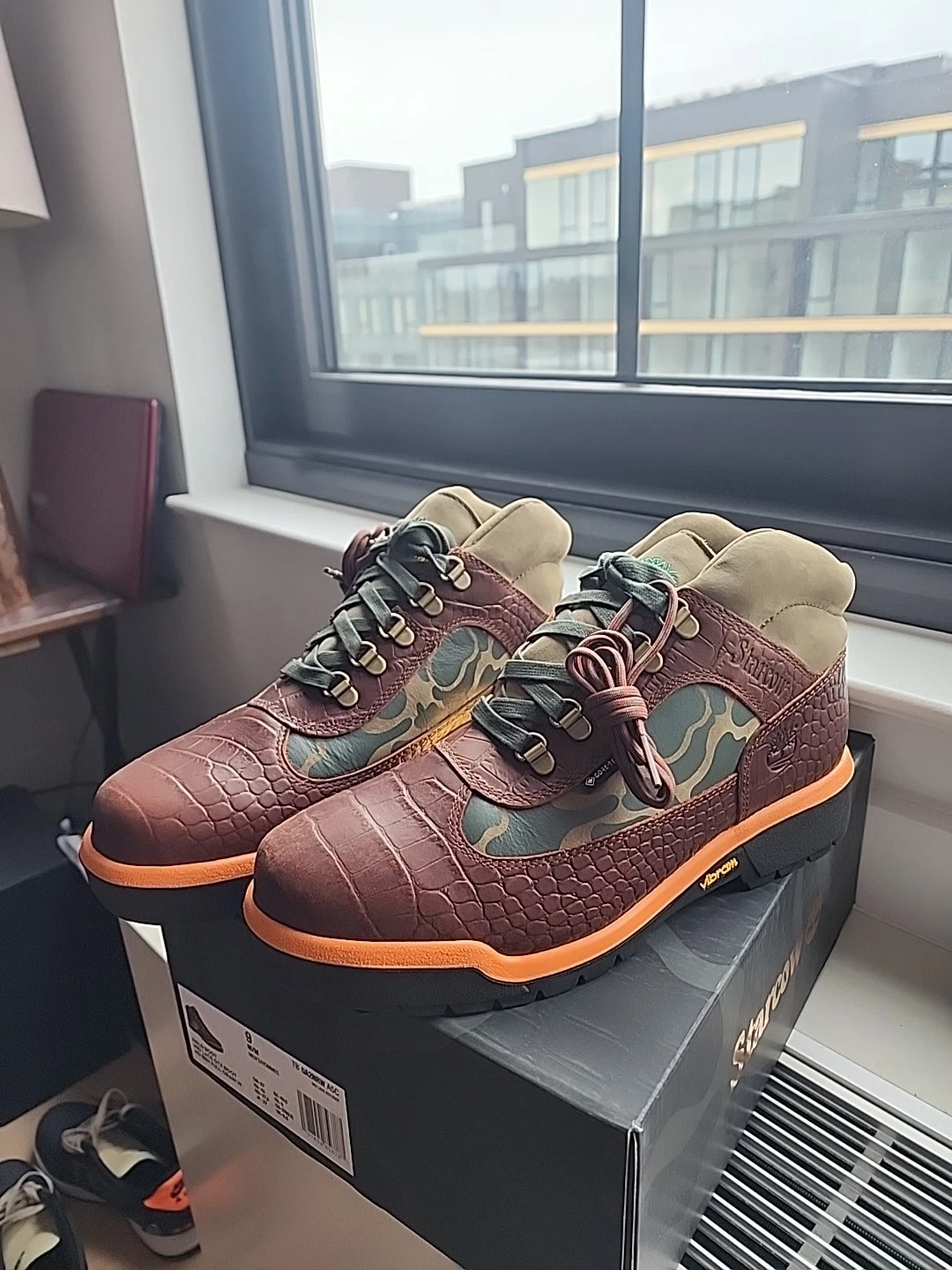Starcow x Timberland 6" Inch size 9