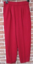 St John Collection Pull On Pleated Pants Red Santana Knit Front Pockets Size 8