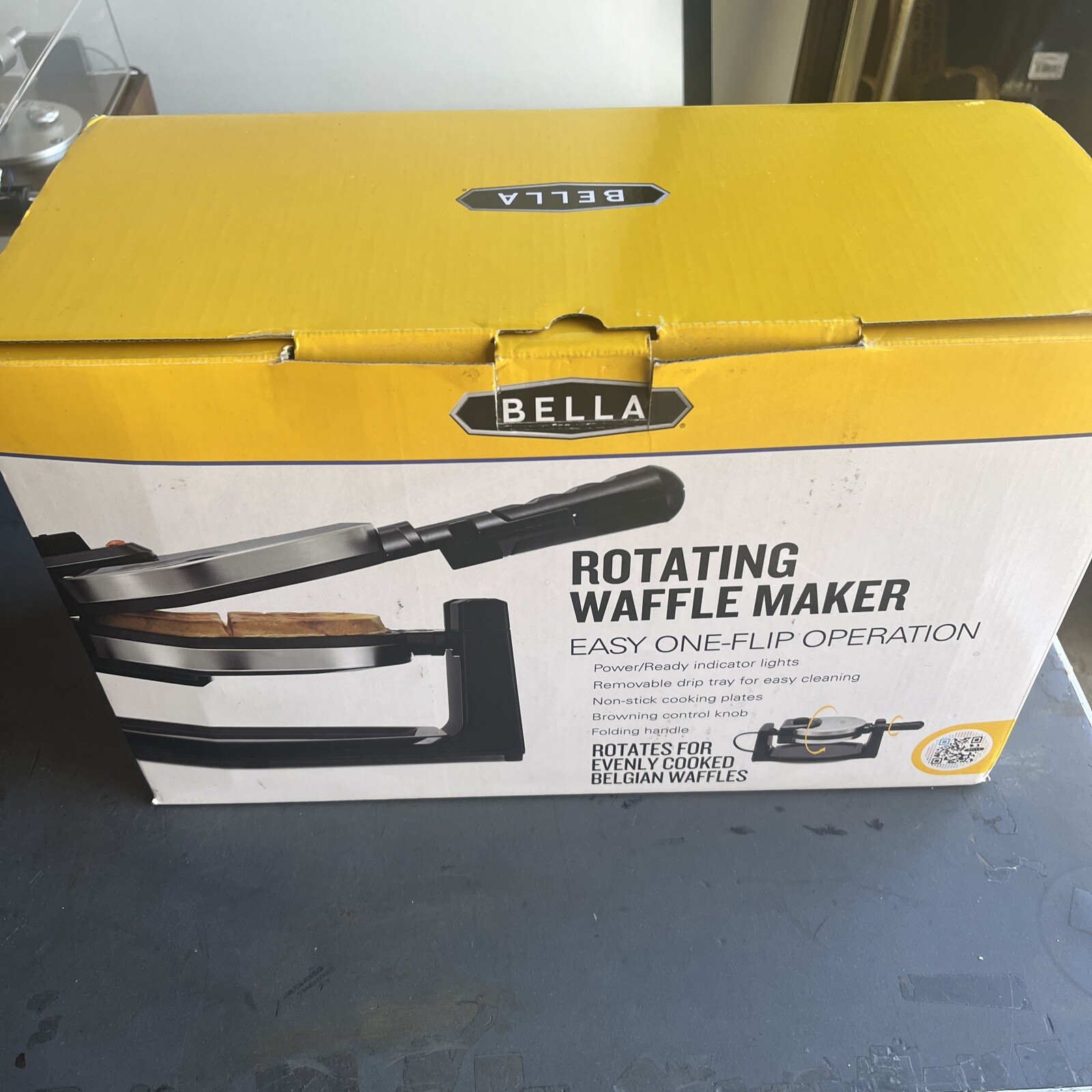 Bella Classic 7-Inch Rotating Belgian Waffle Maker with Nonstick Plates & Drip Tray-image