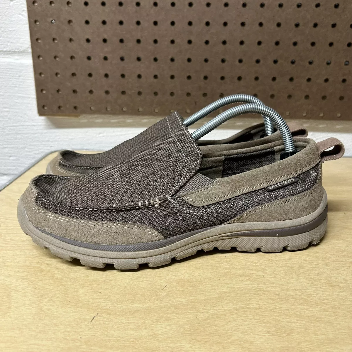 64365 skechers 2025