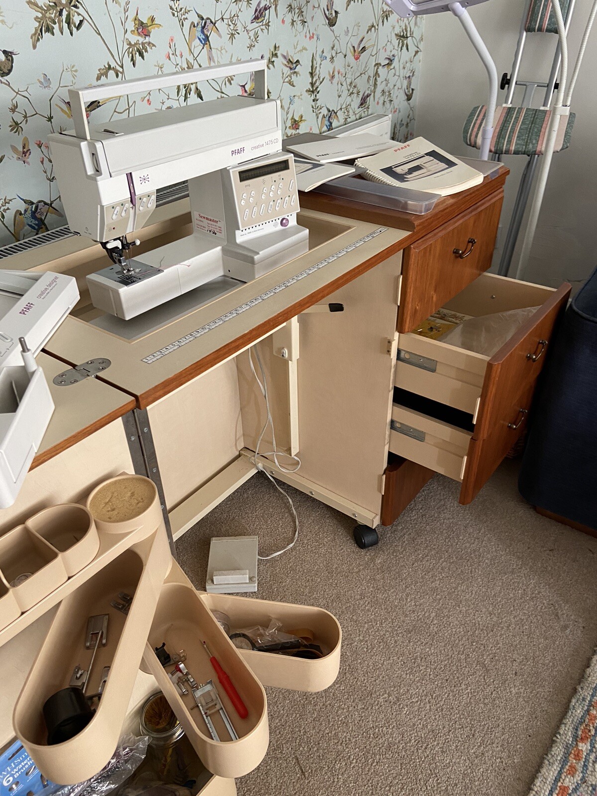 PFAFF 1475 CD Creative Sewing Machine Working With Horn