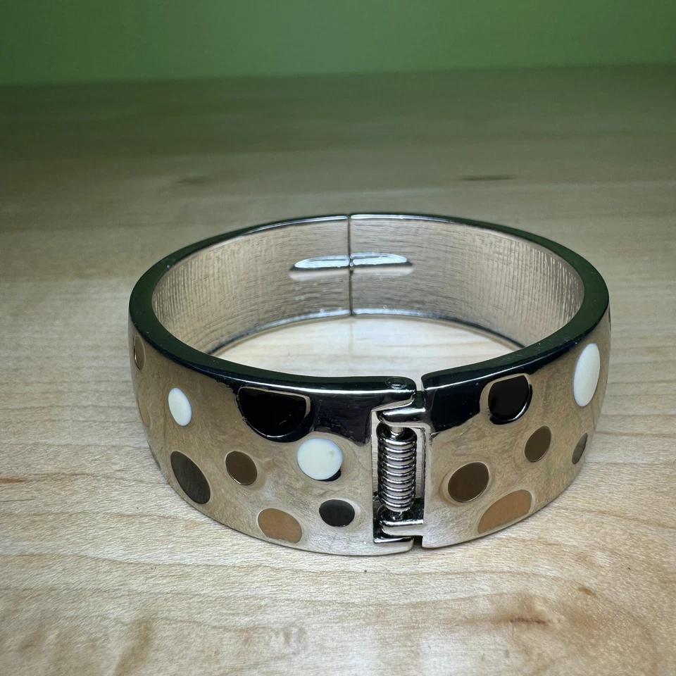 Brazalete Cookie Lee con bisagras esmalte a lunares Foto 3 de 4