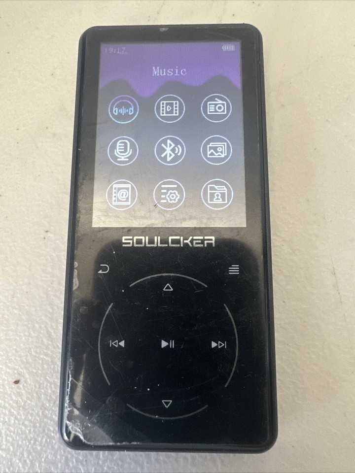 Soulcker D16 MP3 Bundle Player FULLY TESTED No Charger/no